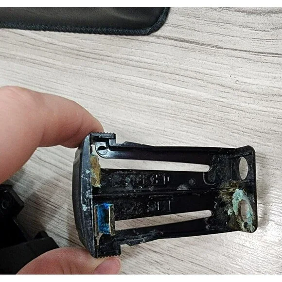 Nikon SS-15 Camera Flash w/Case included - Picture 6 of 10